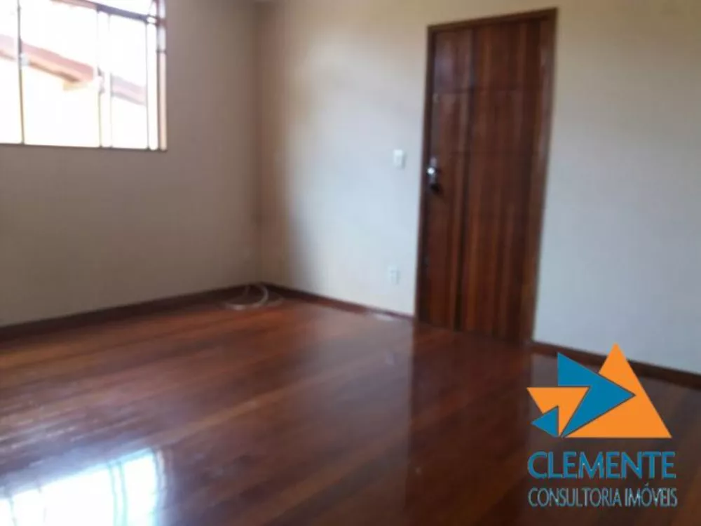 Apartamento à venda com 2 quartos, 75m² - Foto 3