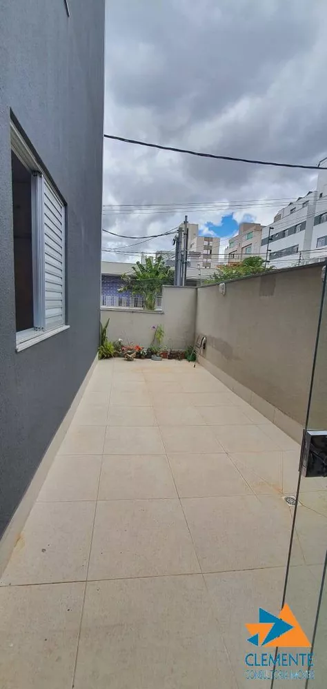 Apartamento à venda com 2 quartos, 115m² - Foto 2