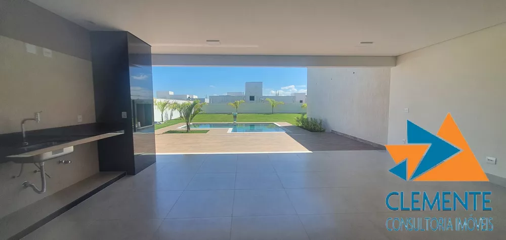 Casa à venda com 4 quartos, 267m² - Foto 1