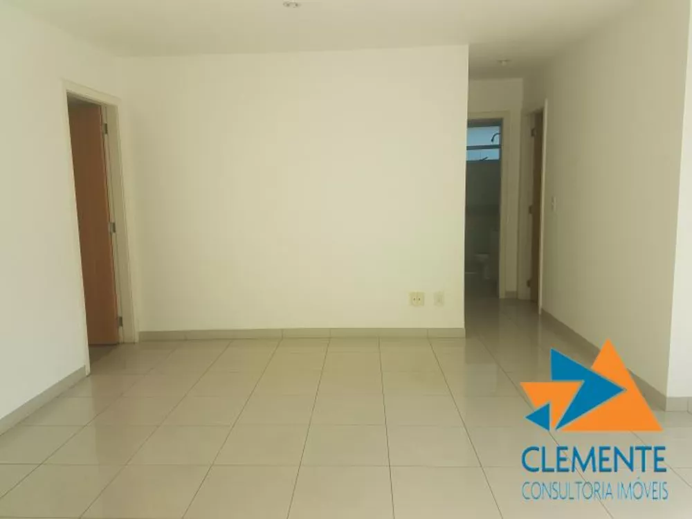 Apartamento à venda com 2 quartos, 96m² - Foto 2