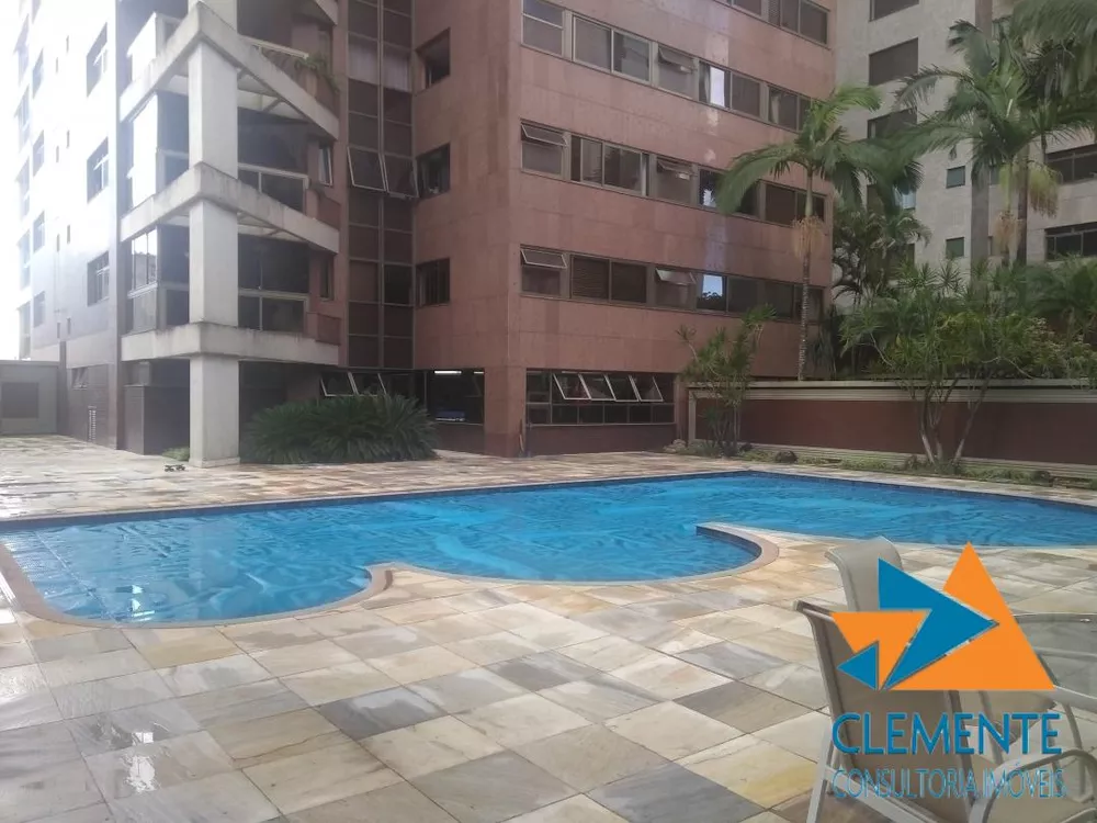 Apartamento à venda com 4 quartos, 250m² - Foto 1