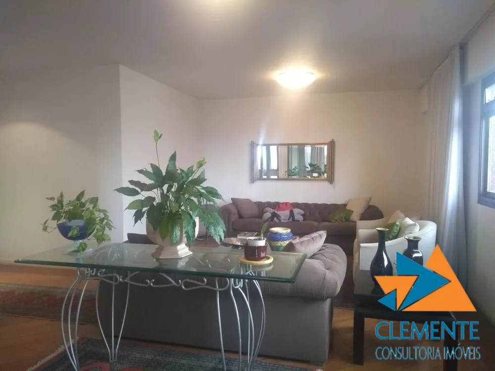 Apartamento à venda com 4 quartos, 250m² - Foto 2