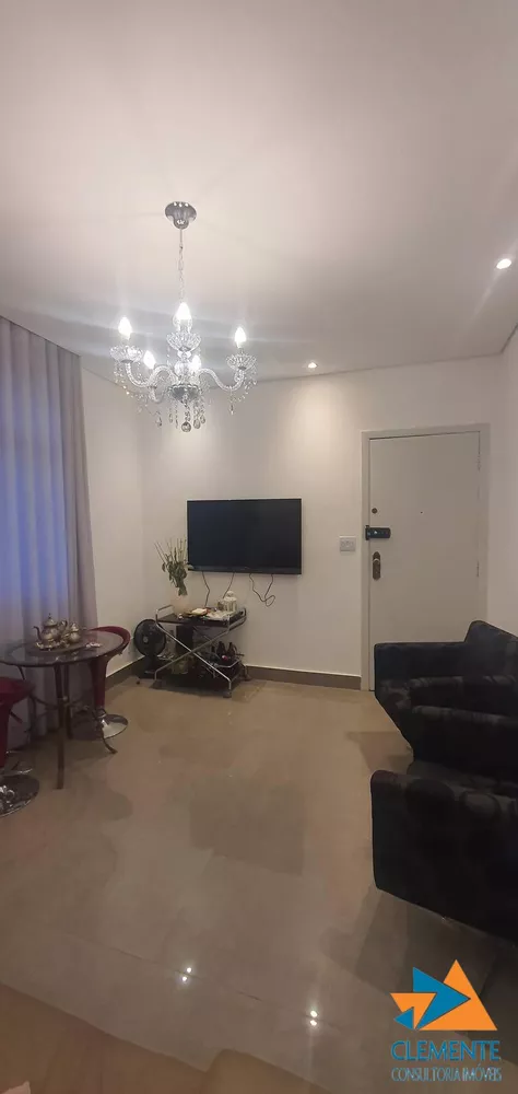 Apartamento à venda com 3 quartos, 110m² - Foto 2