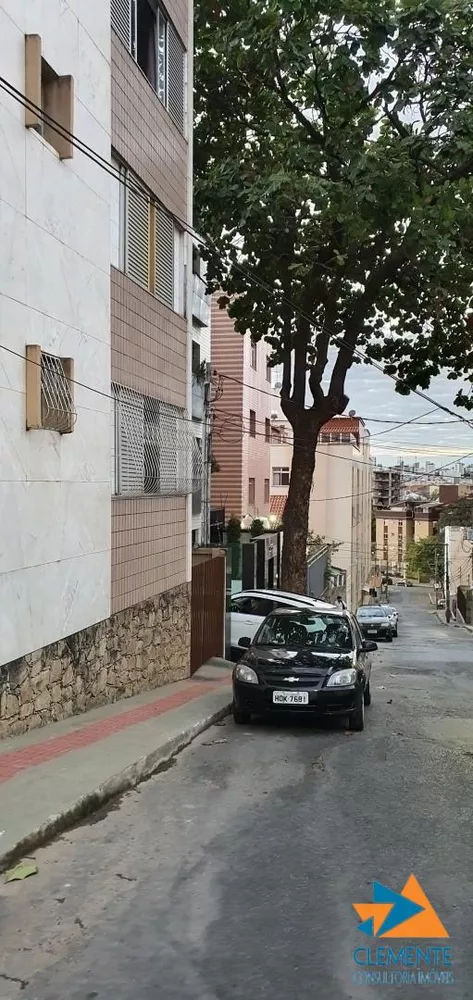 Apartamento à venda com 3 quartos, 110m² - Foto 1