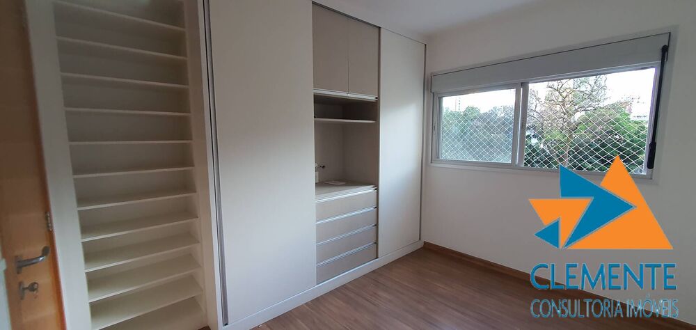 Apartamento à venda com 2 quartos, 68m² - Foto 2