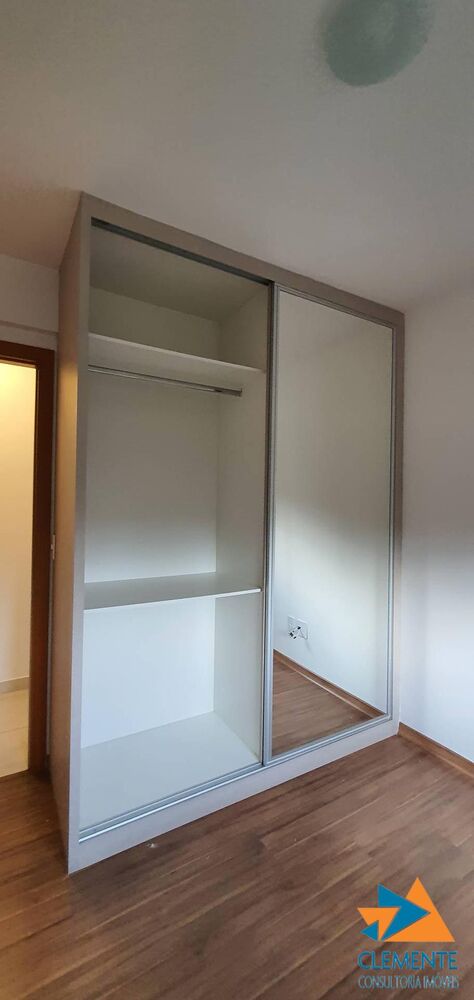 Apartamento à venda com 2 quartos, 68m² - Foto 4