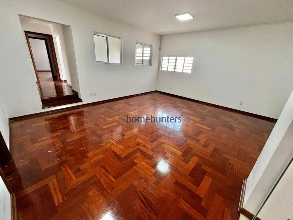 Casa, 5 quartos, 328 m² - Foto 2