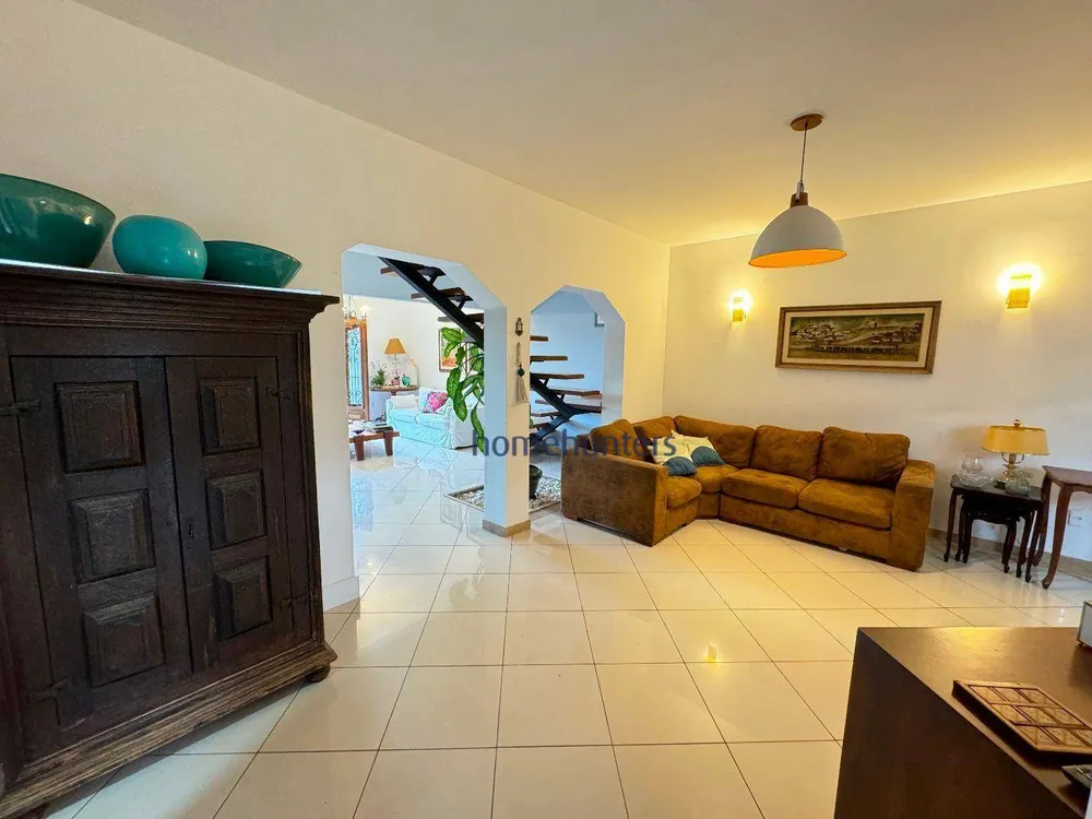 Casa, 4 quartos, 340 m² - Foto 1