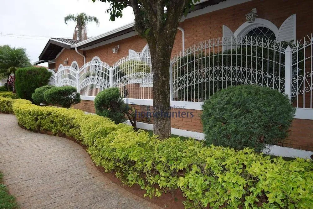 Casa, 6 quartos, 335 m² - Foto 1