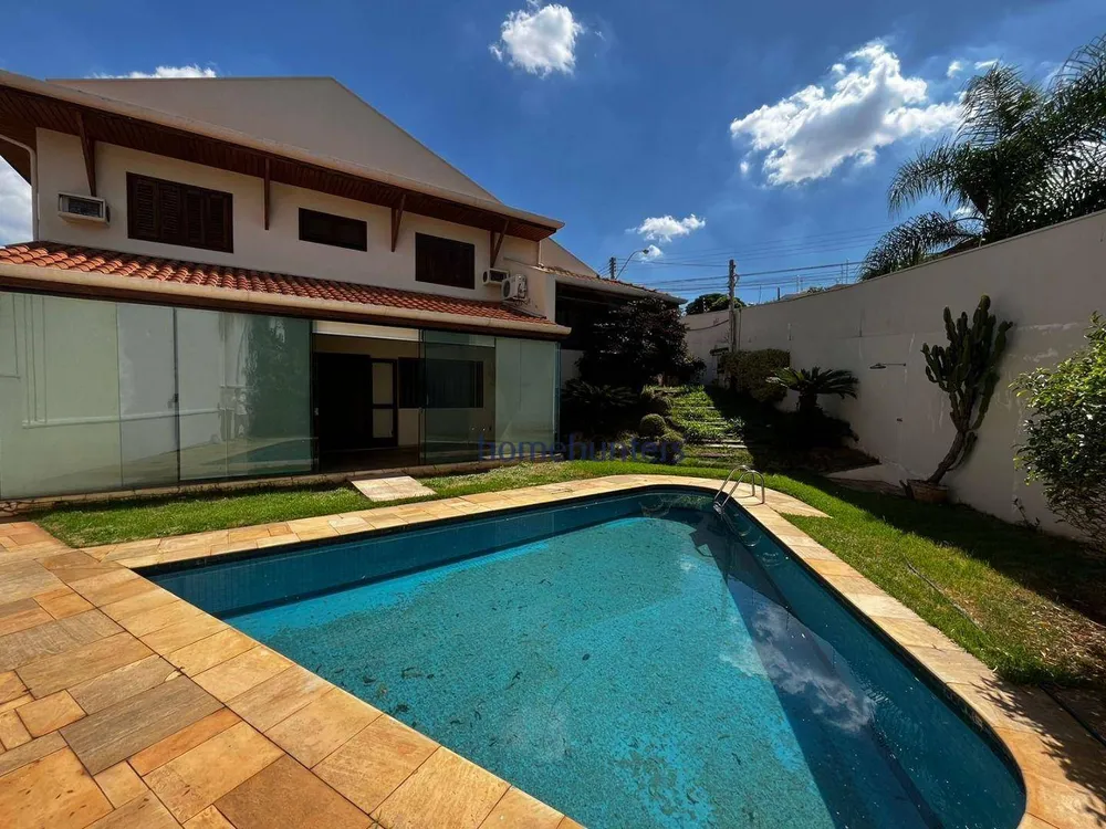 Casa, 5 quartos, 267 m² - Foto 1