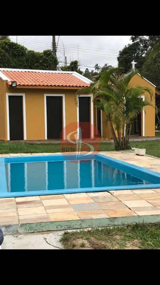 Chácara, 4 quartos, 1680 m² - Foto 1