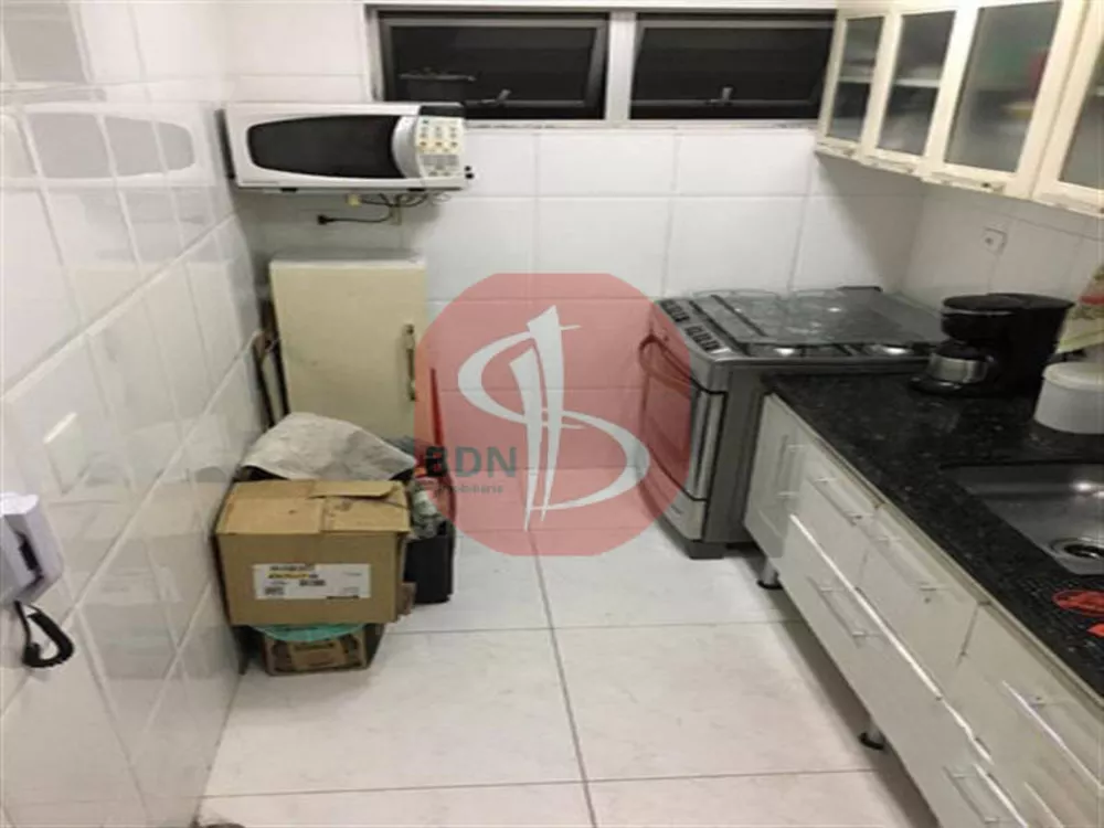 Apartamento à venda com 2 quartos, 100m² - Foto 4