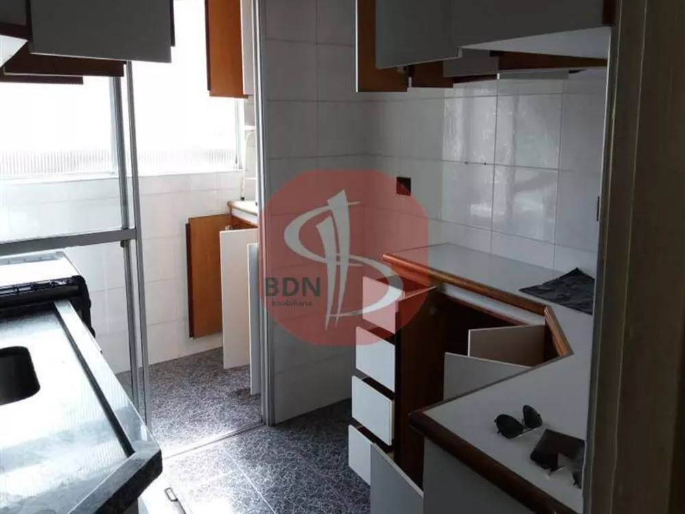 Apartamento à venda com 1 quarto, 40m² - Foto 3