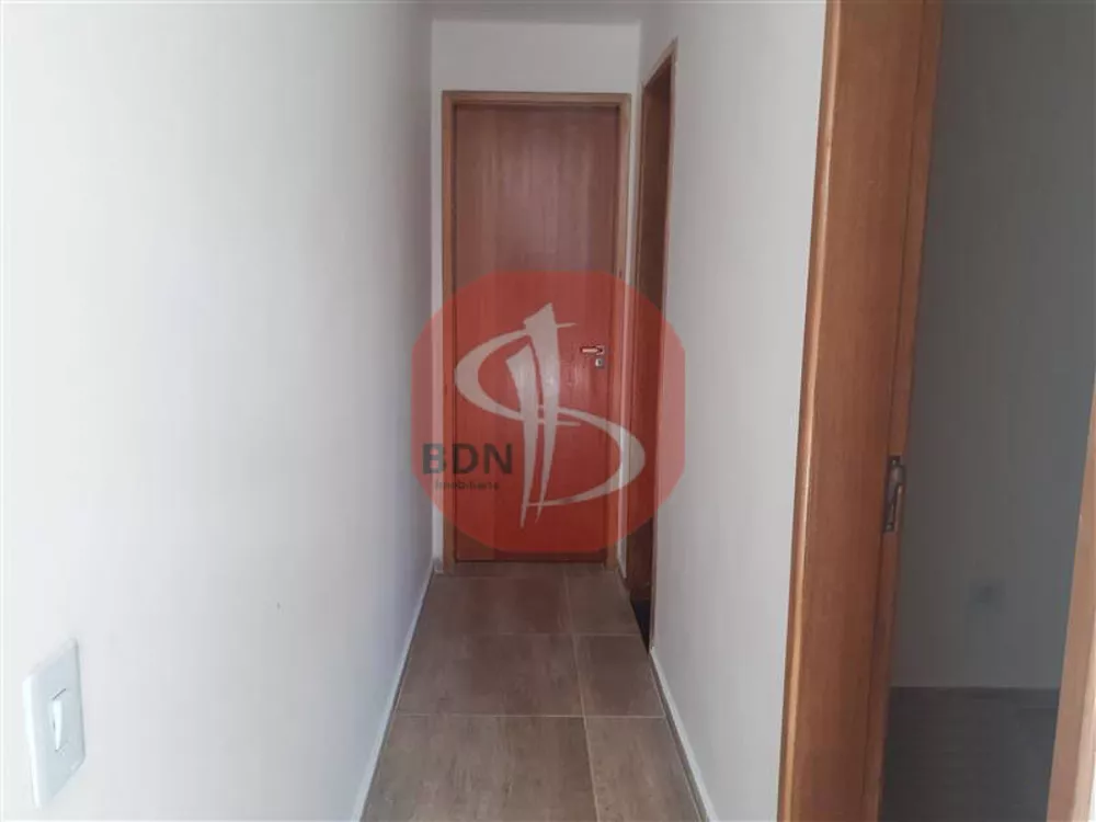 Apartamento para alugar com 2 quartos, 42m² - Foto 2