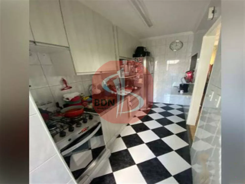 Apartamento à venda com 3 quartos, 70m² - Foto 2