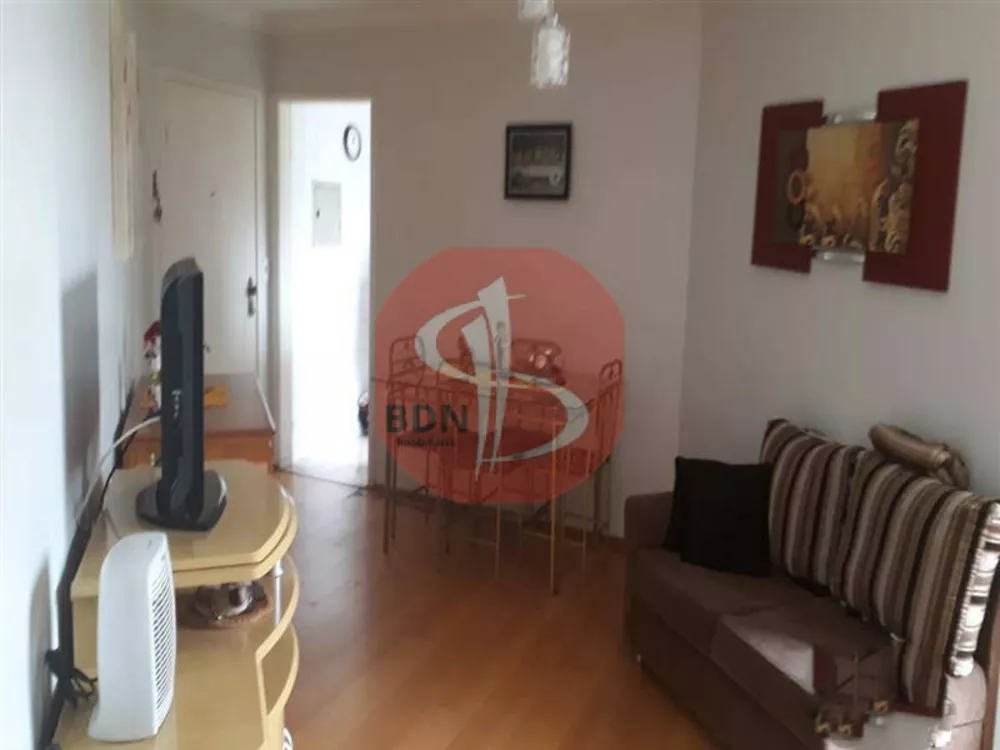 Apartamento à venda com 2 quartos, 62m² - Foto 1