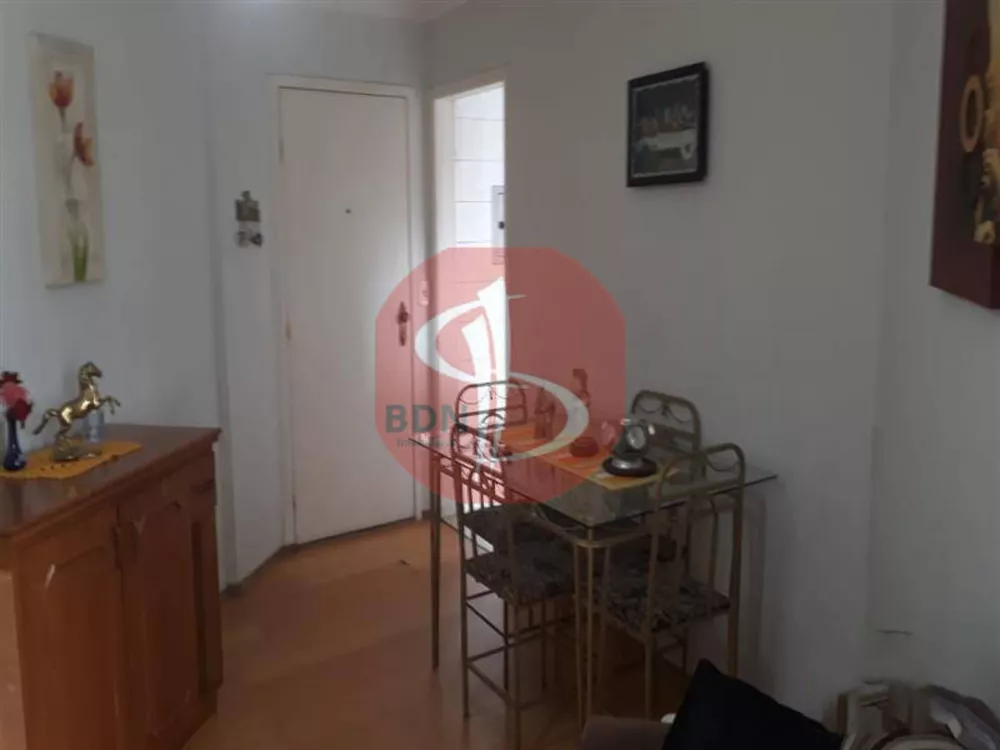 Apartamento à venda com 2 quartos, 62m² - Foto 3