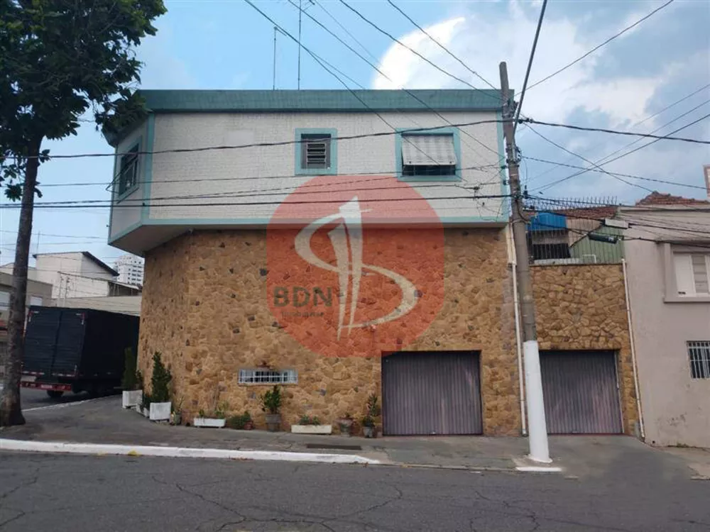 Sobrado à venda com 3 quartos, 240m² - Foto 1