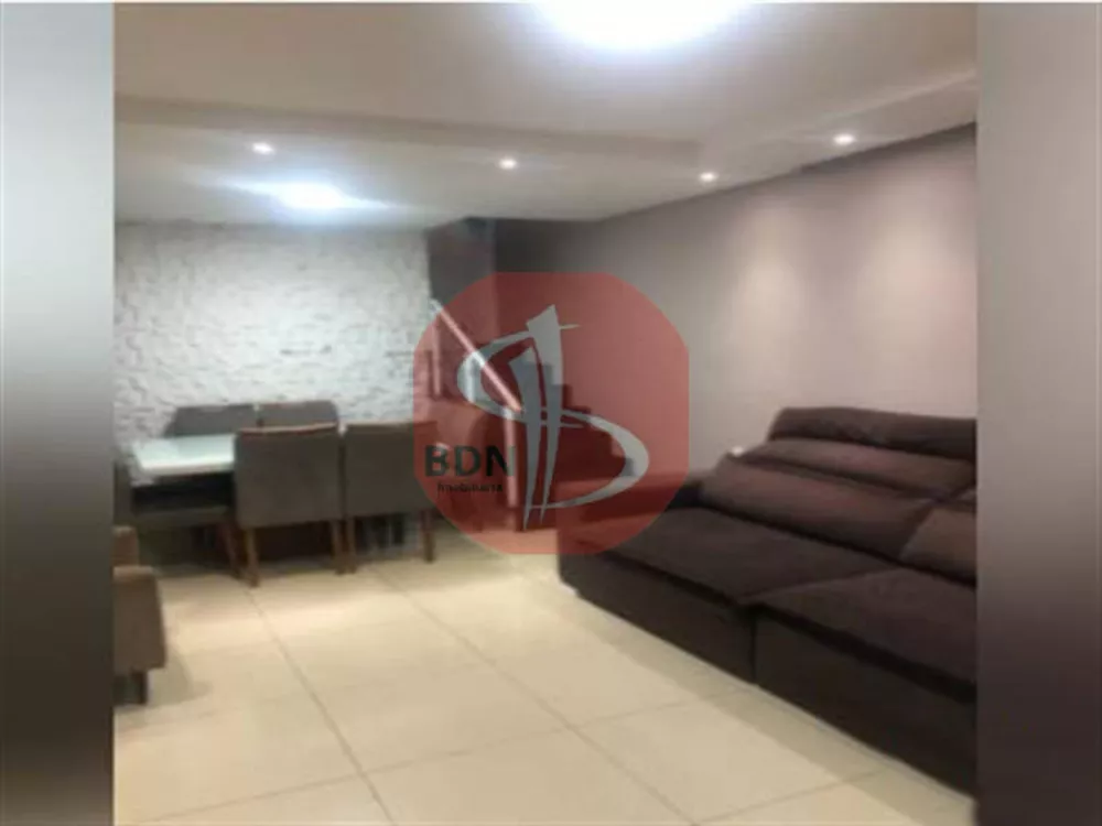 Sobrado à venda com 3 quartos, 130m² - Foto 1