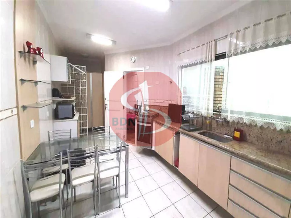 Sobrado à venda com 4 quartos, 230m² - Foto 4