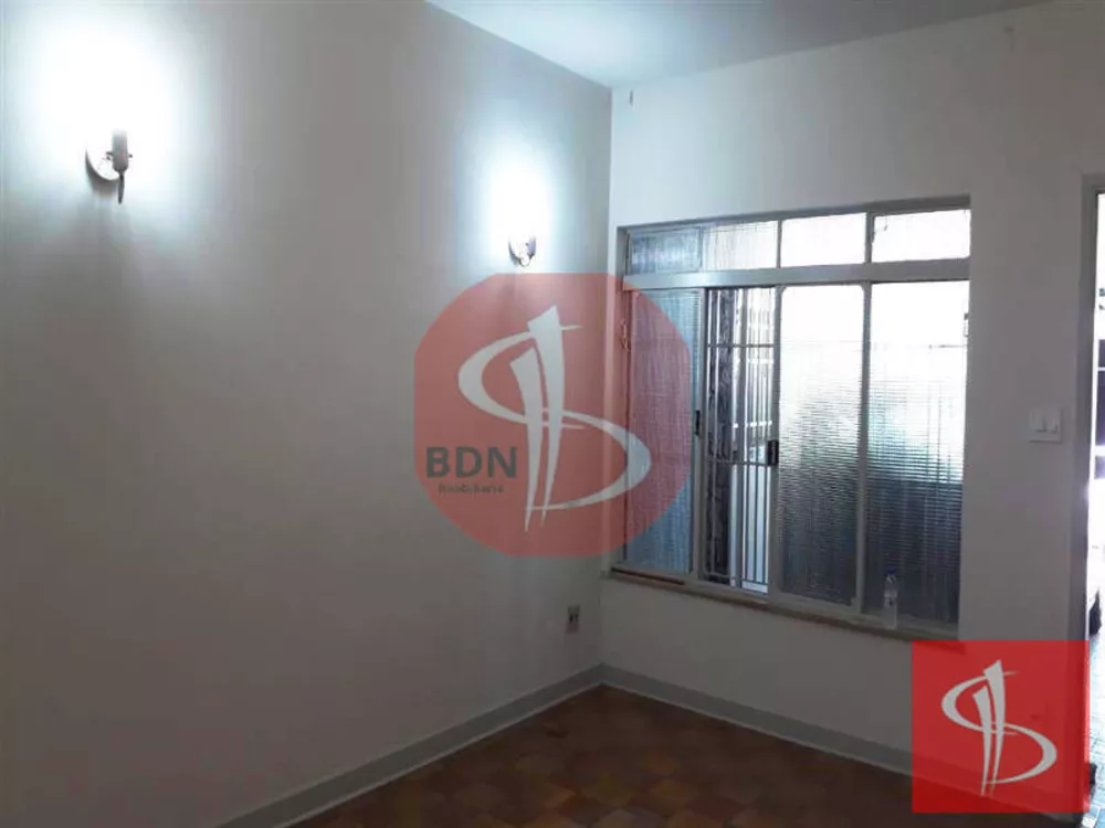 Casa à venda com 2 quartos, 90m² - Foto 4