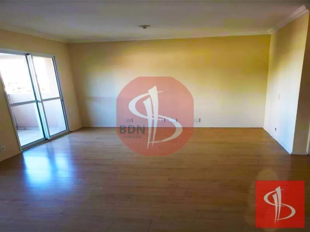 Apartamento à venda com 3 quartos, 126m² - Foto 2