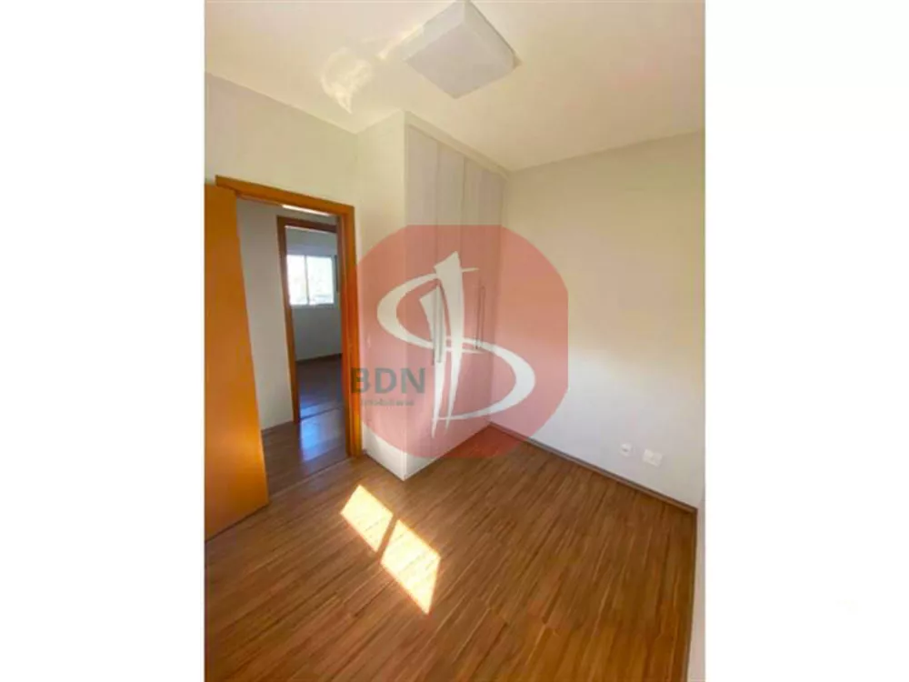 Apartamento à venda com 3 quartos, 70m² - Foto 4