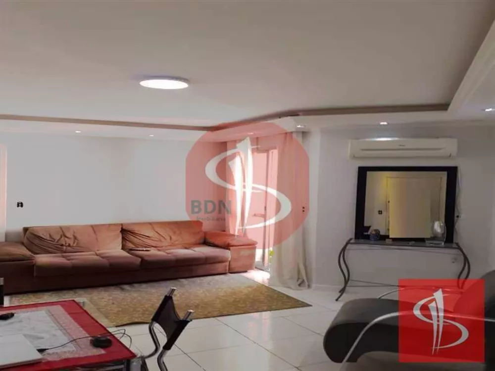 Apartamento à venda com 3 quartos, 68m² - Foto 1