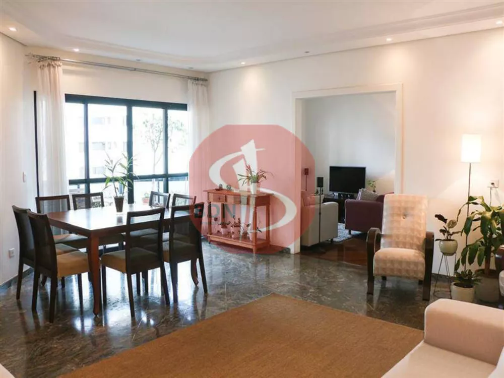 Apartamento à venda com 3 quartos, 137m² - Foto 1