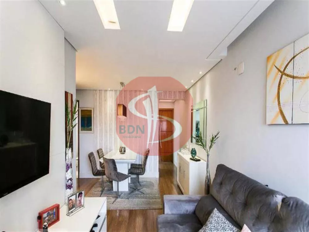 Apartamento à venda com 3 quartos, 79m² - Foto 1