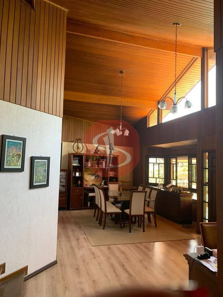 Casa, 3 quartos, 282 m² - Foto 1