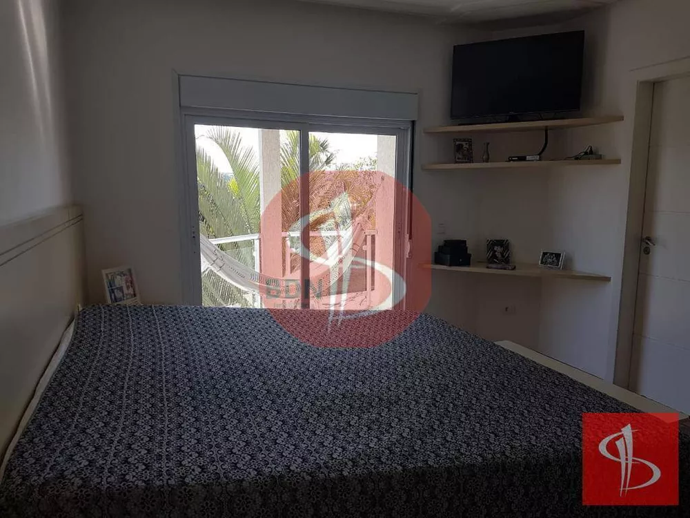 Casa à venda com 4 quartos, 300m² - Foto 4