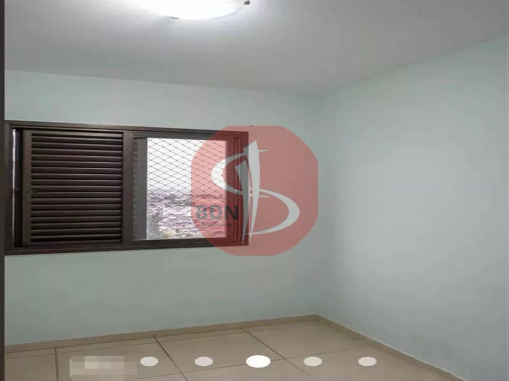 Apartamento à venda com 3 quartos, 74m² - Foto 3