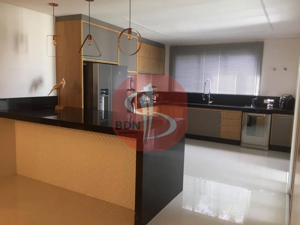Casa, 4 quartos, 500 m² - Foto 1