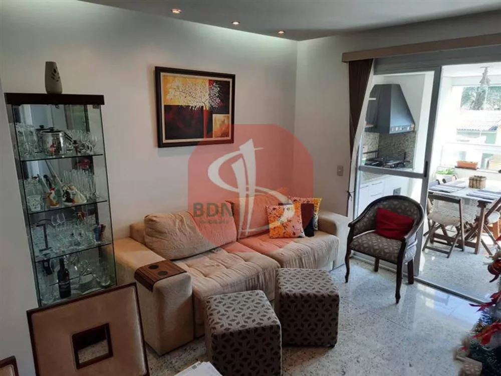 Apartamento à venda com 3 quartos, 74m² - Foto 1