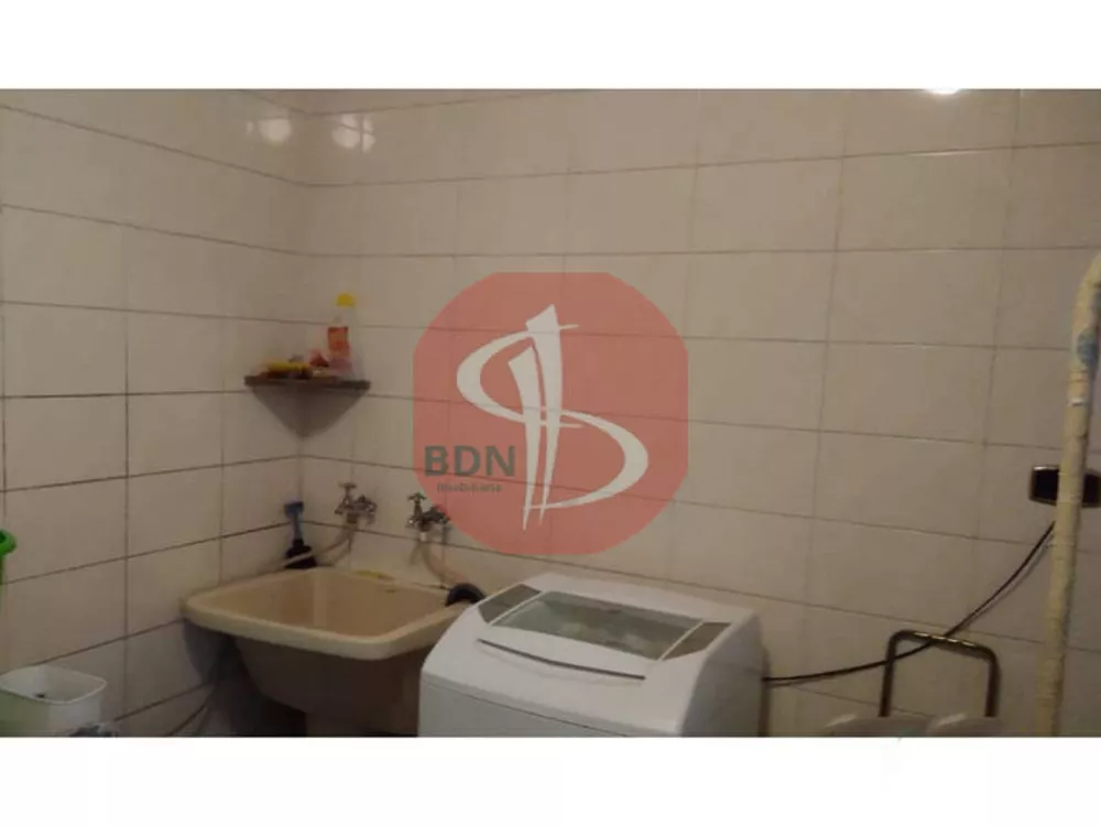 Sobrado à venda com 3 quartos, 296m² - Foto 2