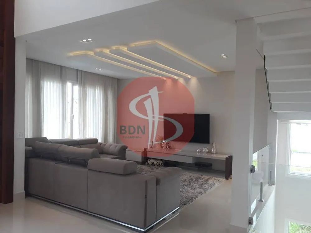 Casa, 4 quartos, 218 m² - Foto 4
