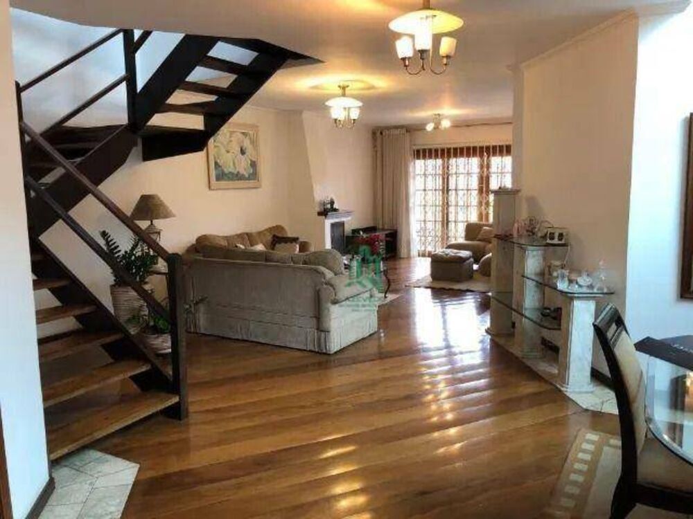 Sobrado à venda com 4 quartos, 430m² - Foto 1