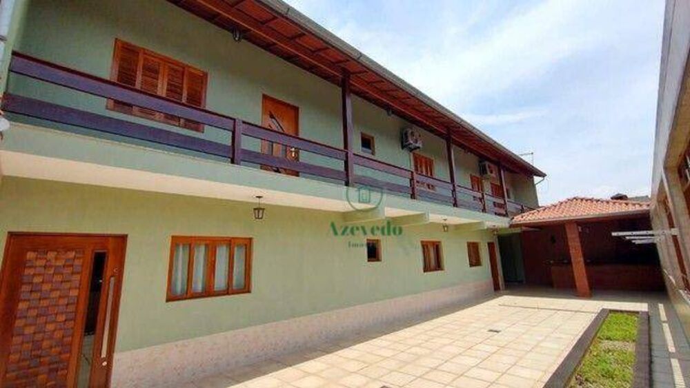 Sobrado à venda com 3 quartos, 200m² - Foto 1