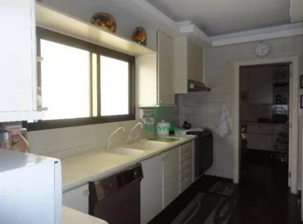 Apartamento à venda com 4 quartos, 188m² - Foto 3