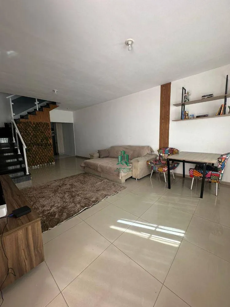 Sobrado, 3 quartos, 250 m² - Foto 1