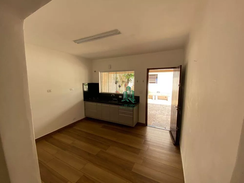 Casa à venda com 2 quartos, 250m² - Foto 4