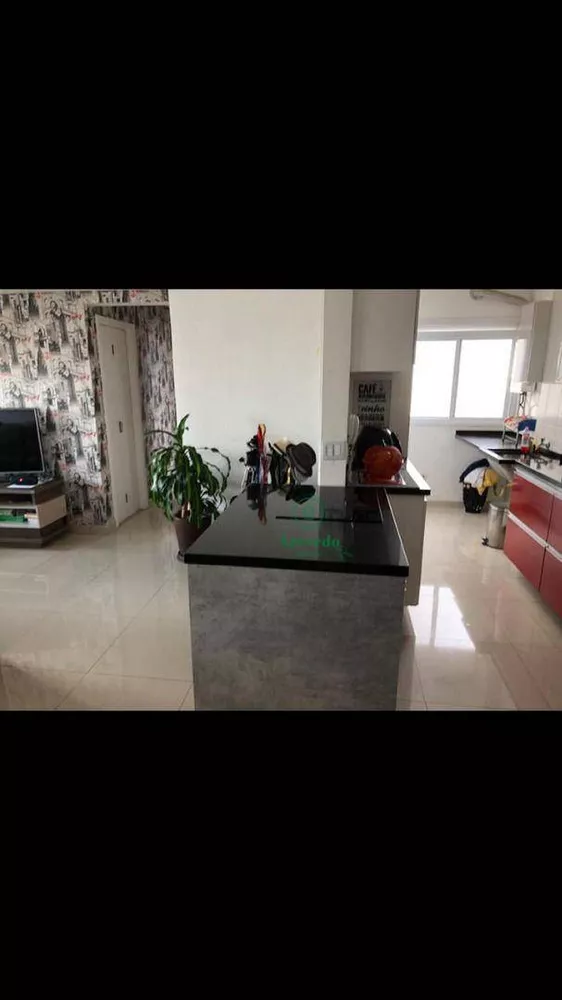 Apartamento à venda com 2 quartos, 72m² - Foto 4