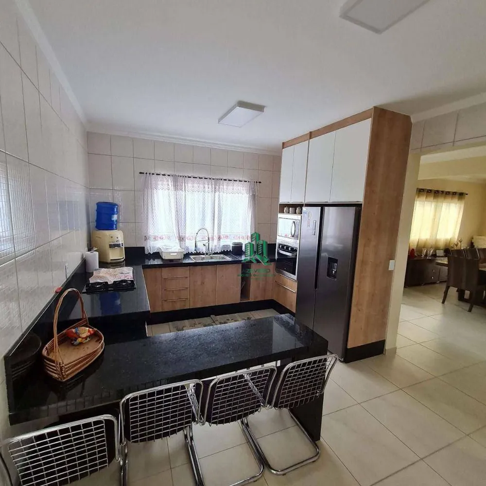 Chácara, 4 quartos, 2600 m² - Foto 4