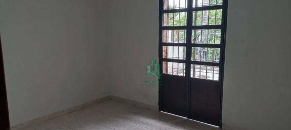 Sobrado à venda com 5 quartos, 150m² - Foto 2