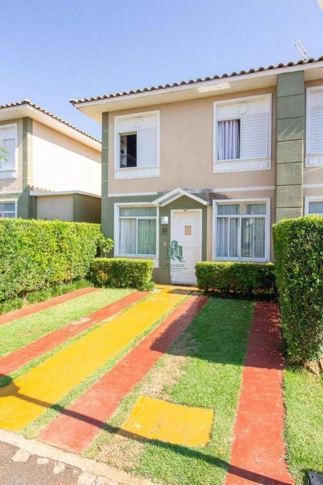 Sobrado à venda com 3 quartos, 100m² - Foto 1