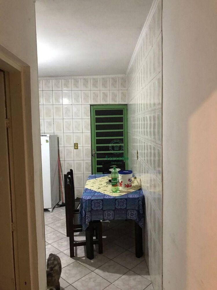Sobrado à venda com 2 quartos, 180m² - Foto 3