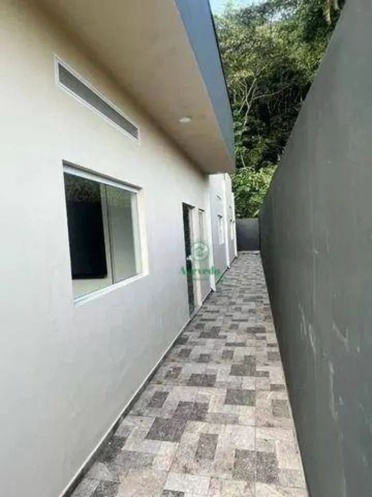 Casa à venda com 2 quartos, 79m² - Foto 1