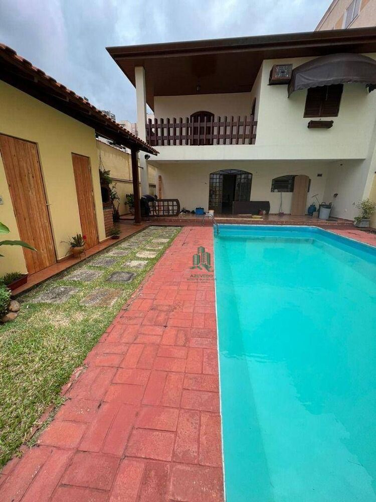 Sobrado à venda com 3 quartos, 440m² - Foto 1