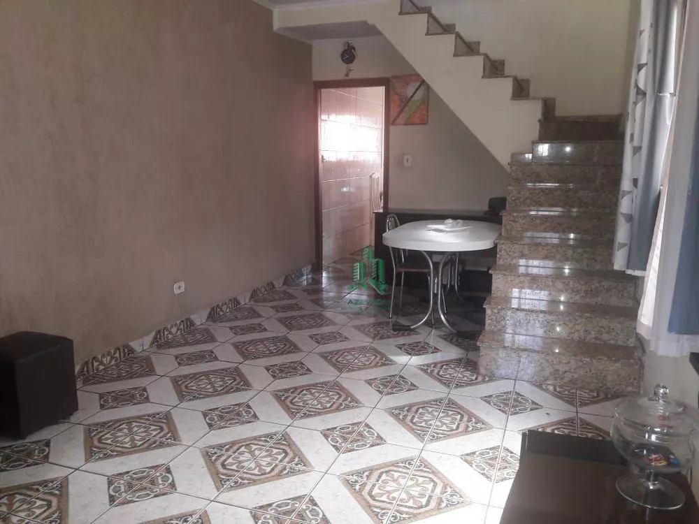 Sobrado à venda com 3 quartos, 200m² - Foto 4